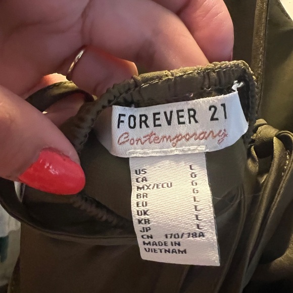 Backless romper - Picture 3 of 4